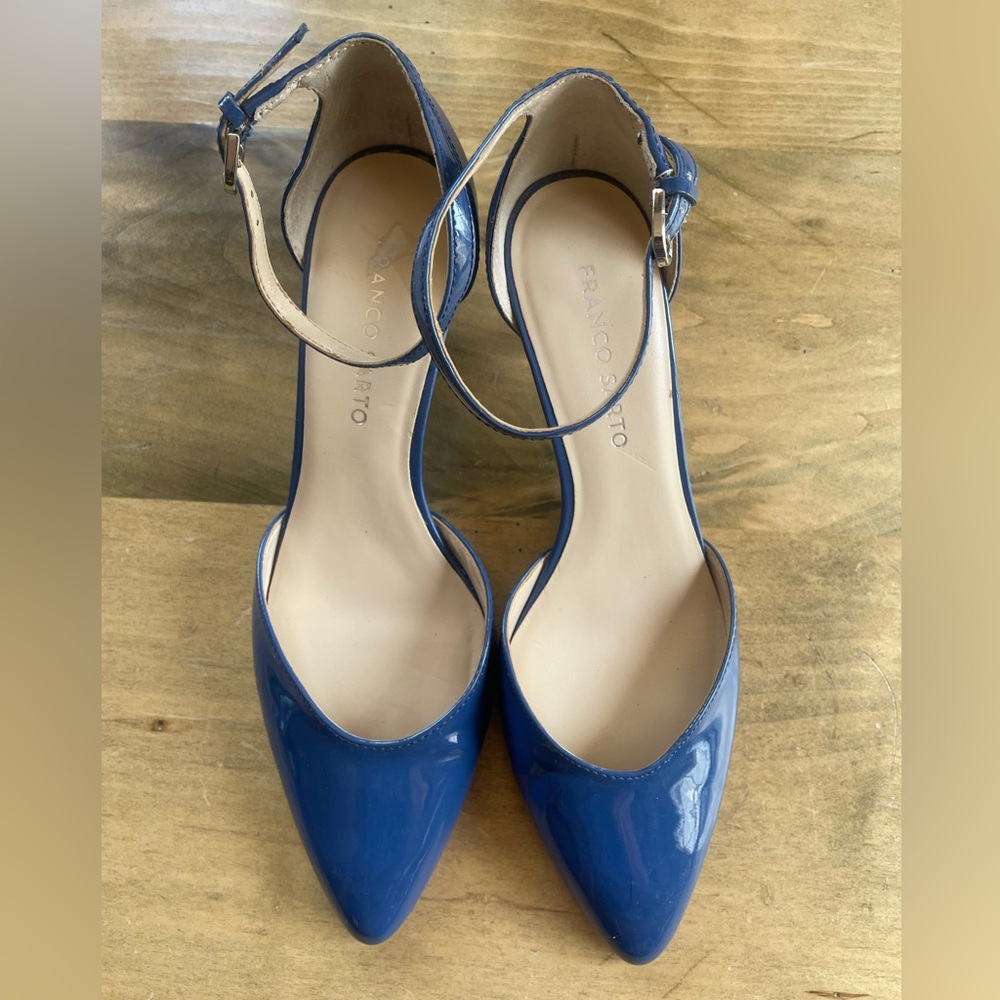 Royal blue patent leather pumps